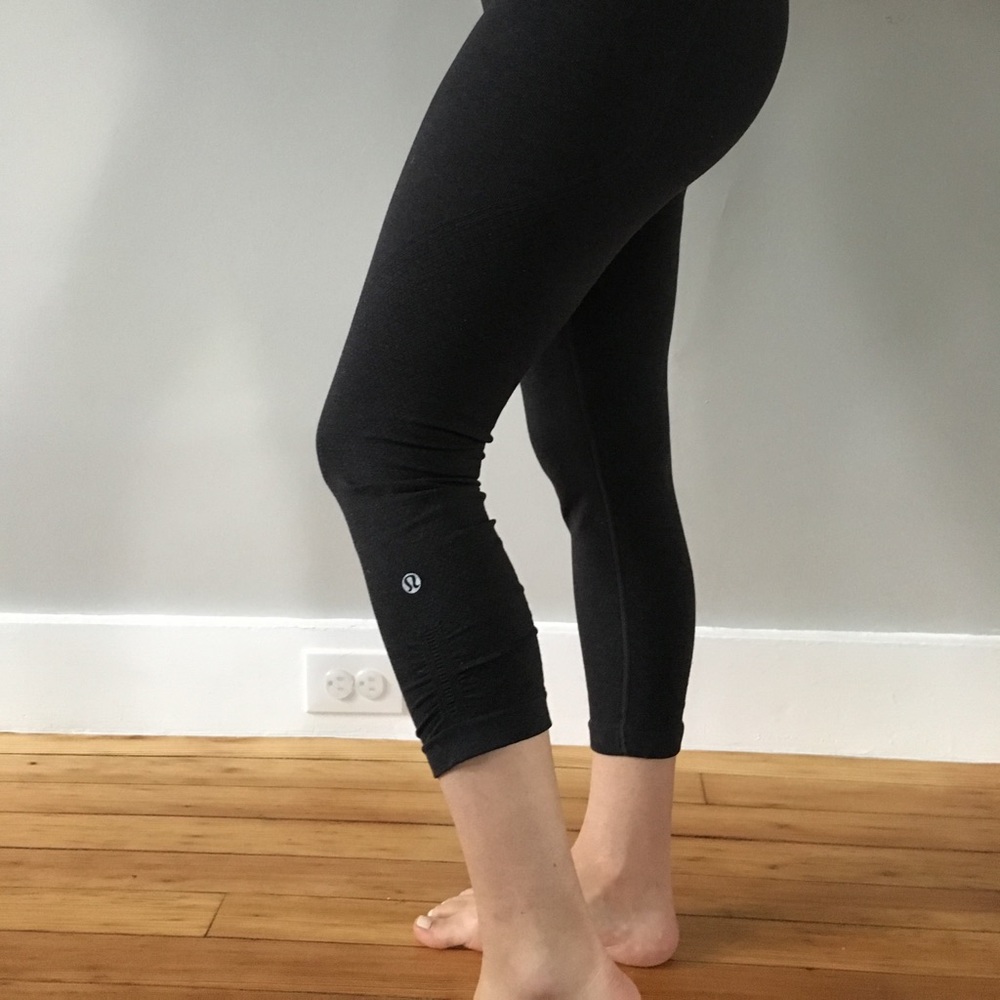 Lululemon crops with gathered bottoms